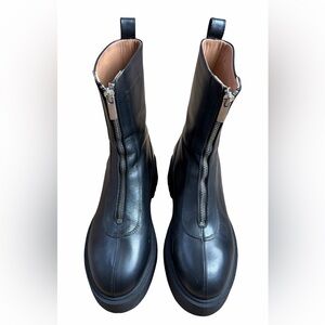 Flattered Alma Leather Ankle Boots Lugged Sole Zip Front
Sz 40